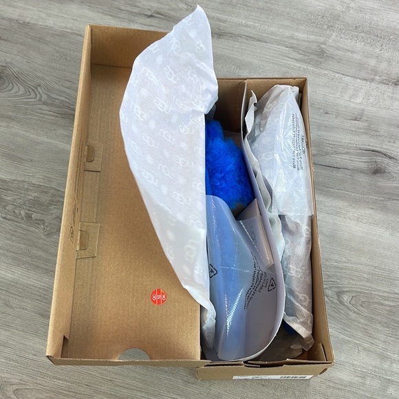 🍁 UGG 🍁 FLUFF SLIDE Il BLUE SLIPPERS - Picture 9 of 9